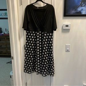 No Brand Name Size 3XL Black and White Polka Dot Dress
